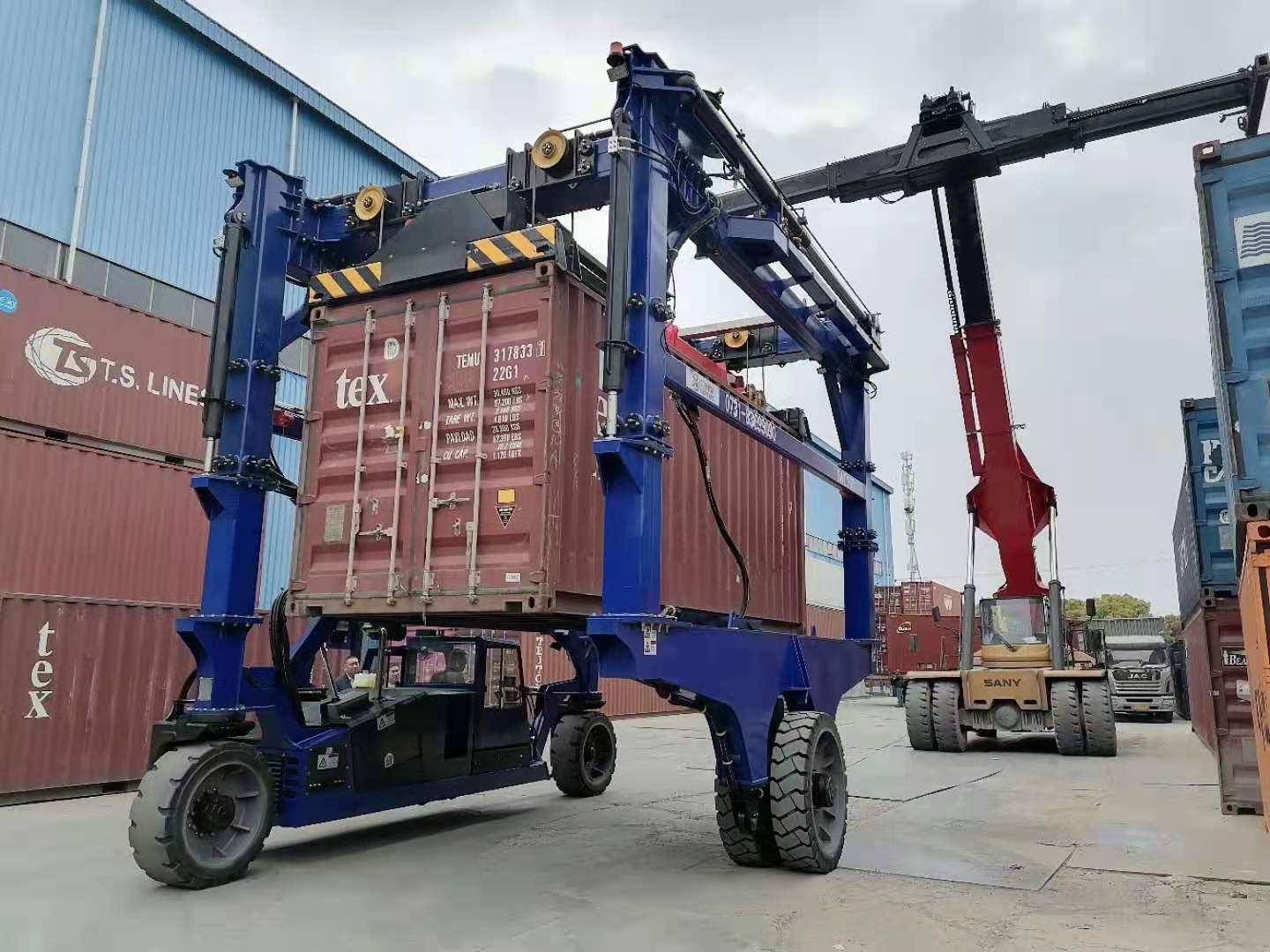 container straddle crane