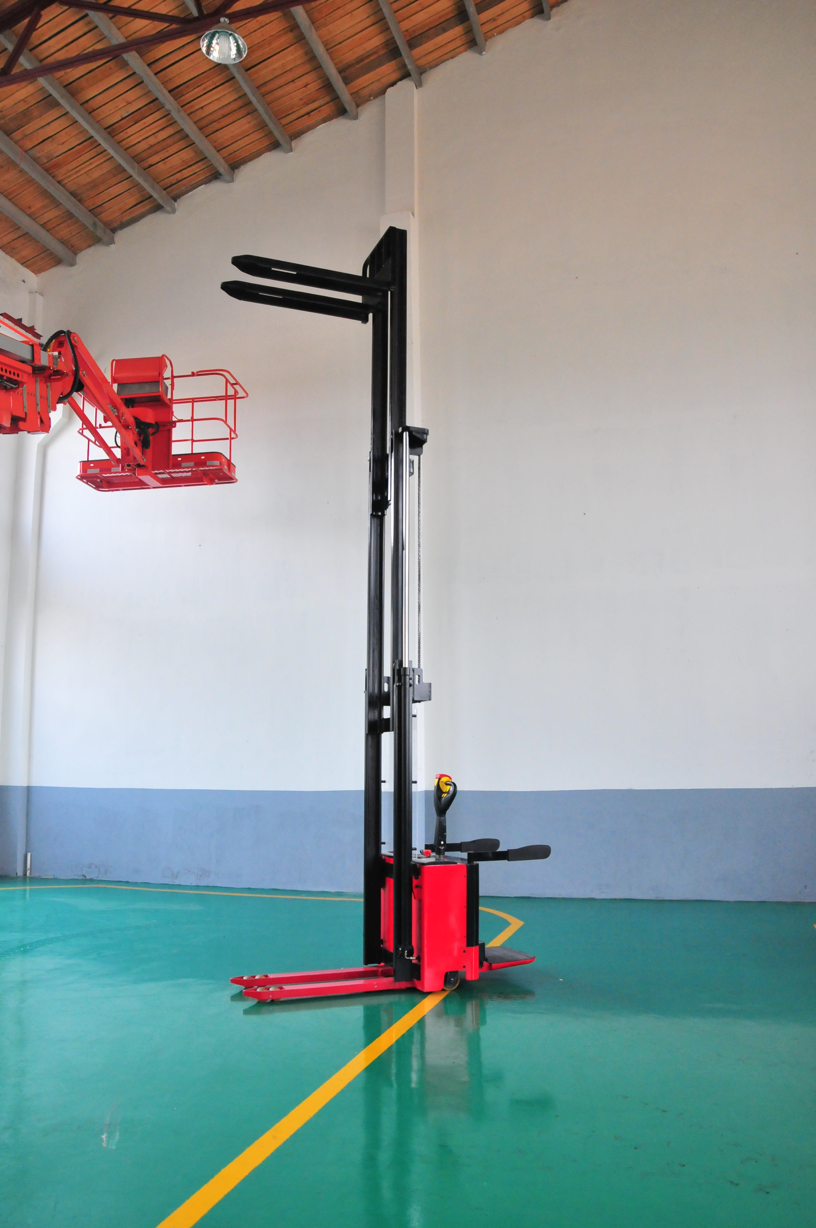 ESB115,ESB120, 1.5TON -2.5ton electric straddle pallet stacker