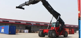 Reach Stackers Vs. Forklifts: Which Is More Suitable for Factory Environments?